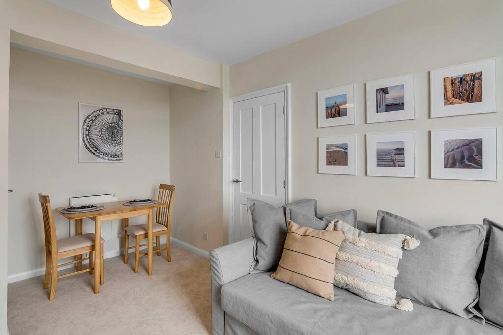 קרומר 1-Bed Seaside Apartment With Parking מראה חיצוני תמונה